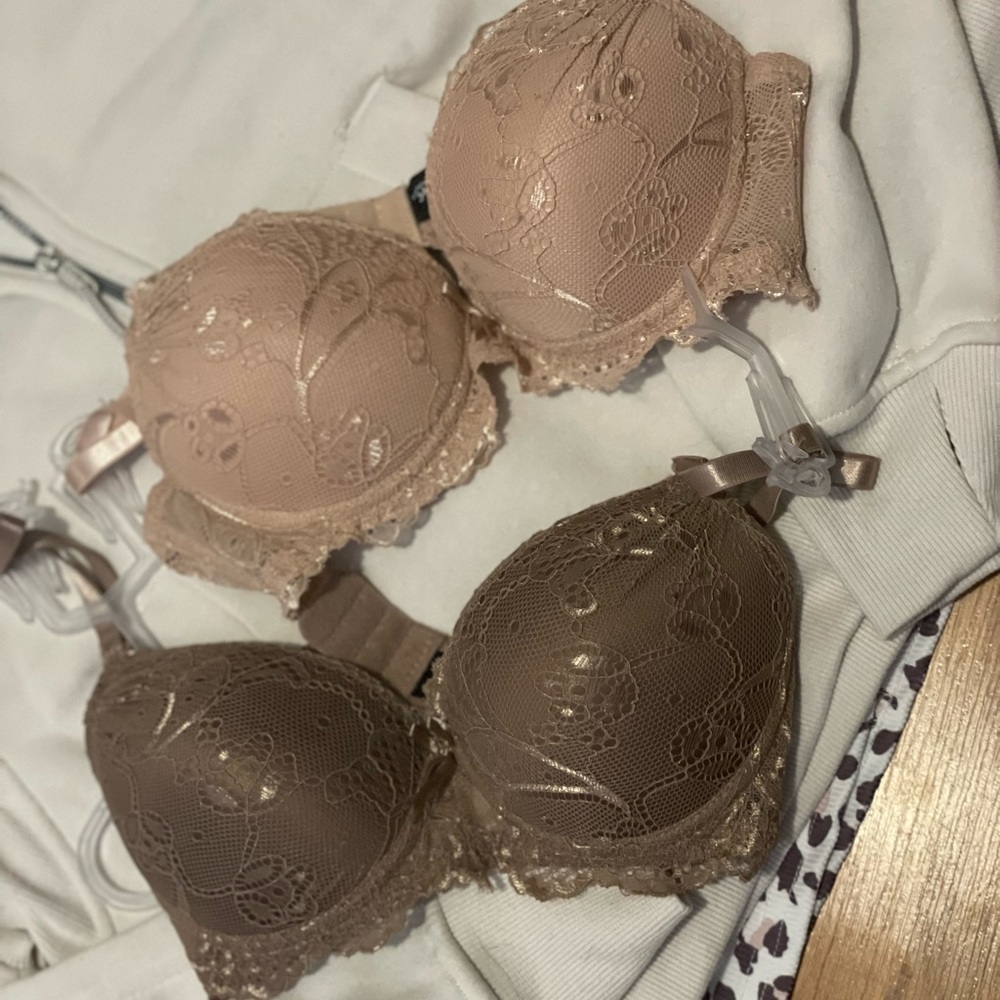 Elegant Lace Women's Intimates Set - Cream and Tan